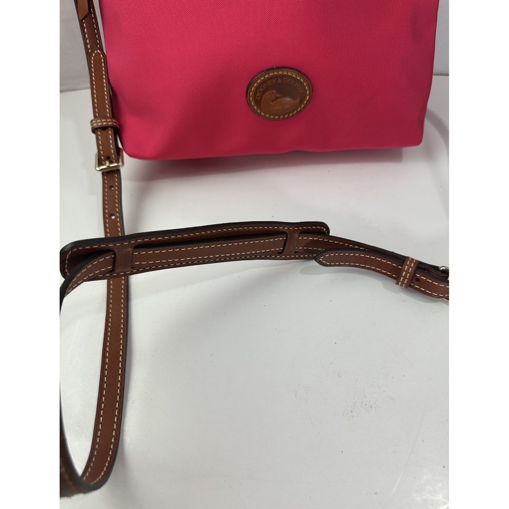 Dooney & Bourke Nylon Zip Crossbody Shoulder Bag Fuchsia Pink Leather Purse - Picture 5 of 15